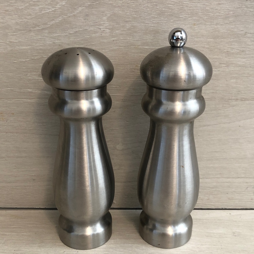 Vintage 6” Classic Stainless Steel Professional Salt & Pepper Mill Set